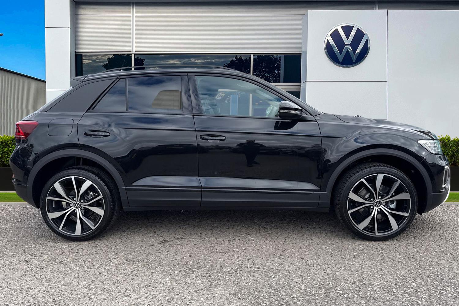 Used Volkswagen T-Roc 2025 for sale - 76300380: Photo 3