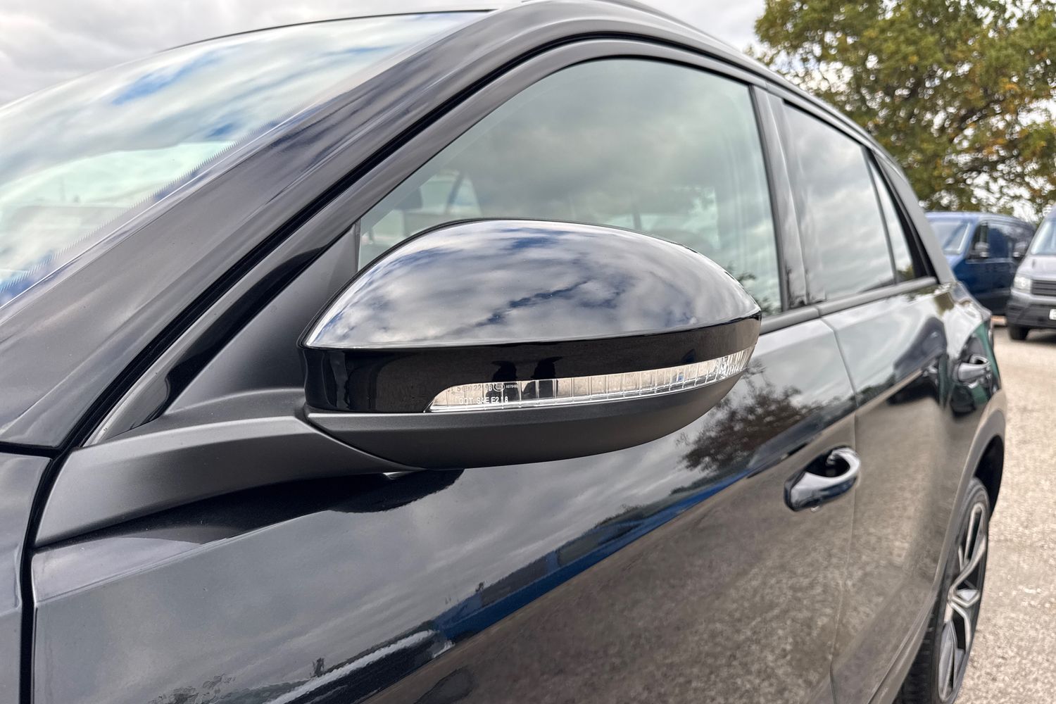 Used Volkswagen T-Roc 2025 for sale - 76300380: Photo 31