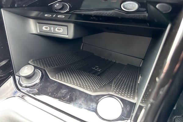 Used Volkswagen T-Roc 2025 for sale - 76300380: Photo 39