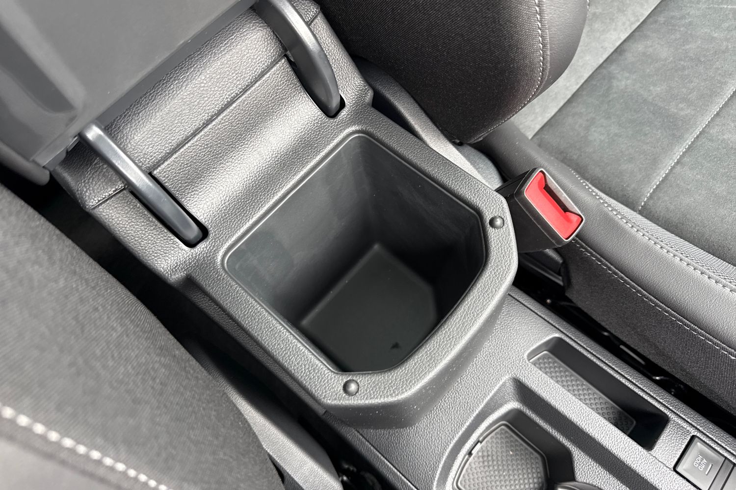 Used Volkswagen T-Roc 2025 for sale - 76300380: Photo 41