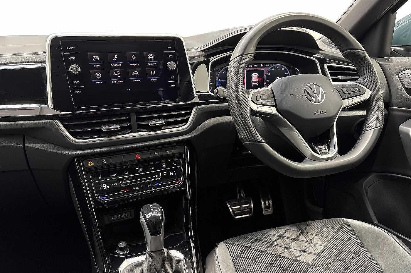 Used Volkswagen T-Roc 2025 for sale - 77128891: Photo 2