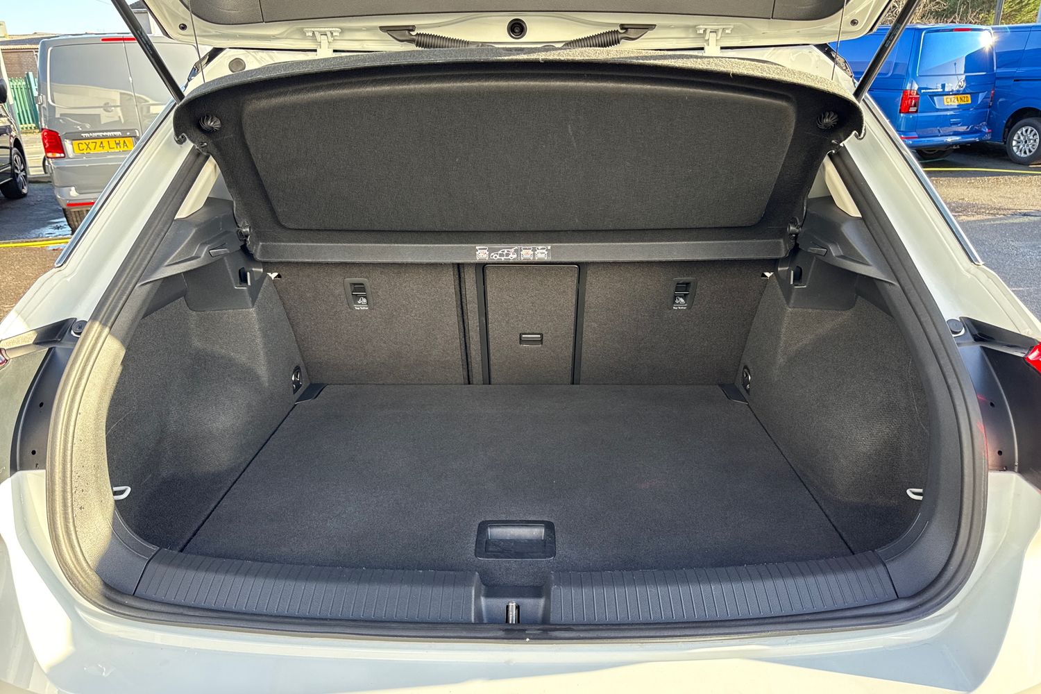 Used Volkswagen T-Roc 2020 for sale - 76617113: Photo 7