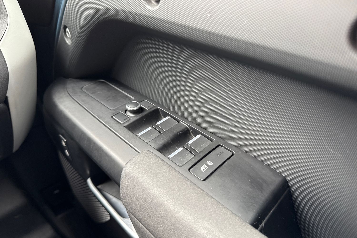 Used Land Rover Defender 110 2020 for sale - 76236829: Photo 21