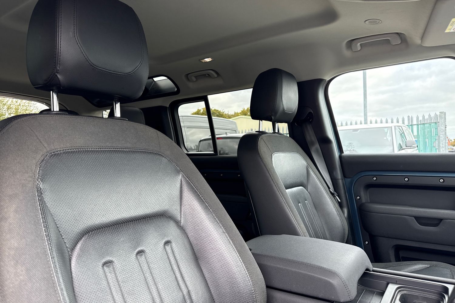 Used Land Rover Defender 110 2020 for sale - 76236829: Photo 24