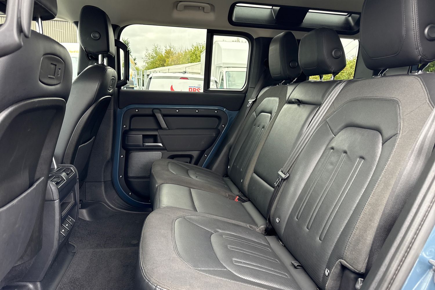 Used Land Rover Defender 110 2020 for sale - 76236829: Photo 32