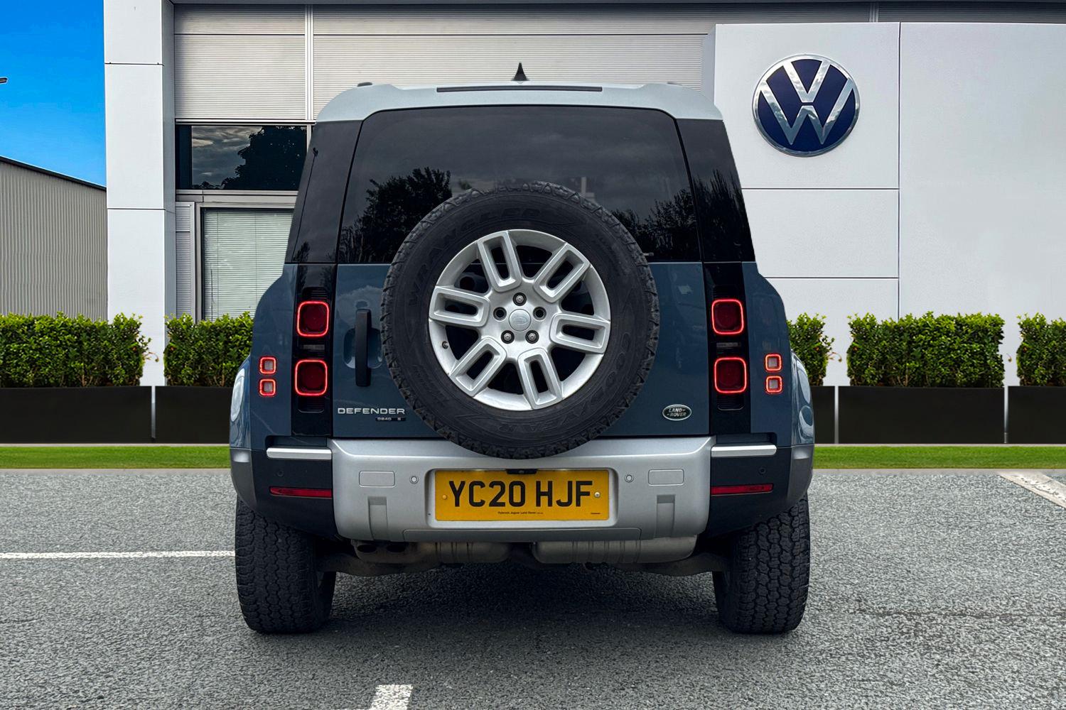 Used Land Rover Defender 110 2020 for sale - 76236829: Photo 4