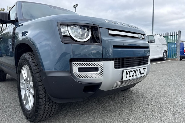 Used Land Rover Defender 2020 for sale - 76236829: Photo 8
