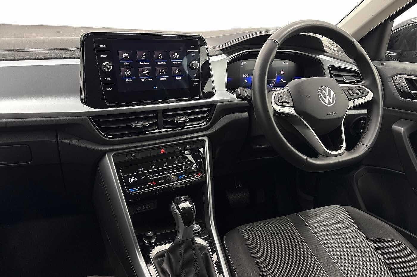 Used Volkswagen T-Roc 2025 for sale - 77747690: Photo 2