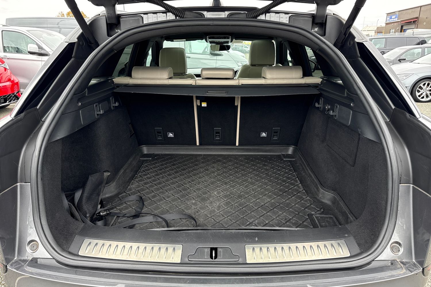 Used Land Rover Range Rover Velar 2019 for sale - 76469269: Photo 7