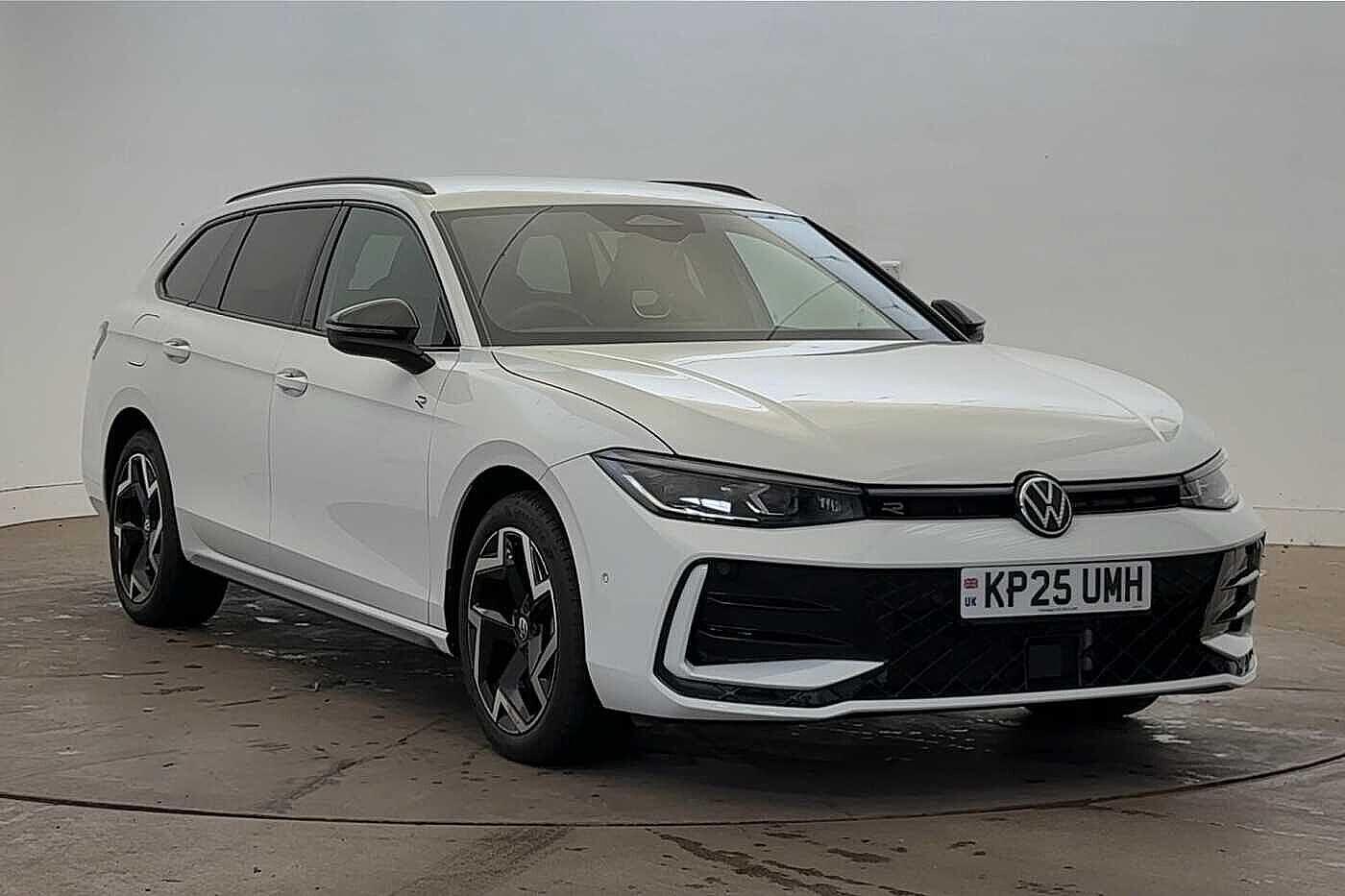 Used Volkswagen Passat 2025 for sale - 76884140: Photo 1