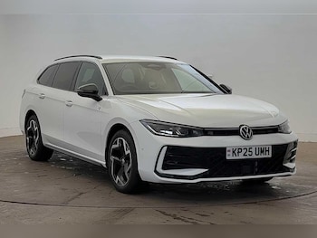 2025 - 1.5 TSI eHybrid R-Line 5dr DSG Ã¢ ­ Folding tow bar Ã¢ ­ 