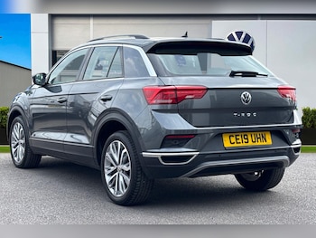 Used Volkswagen T-Roc 2019 for sale - 78964751: Photo