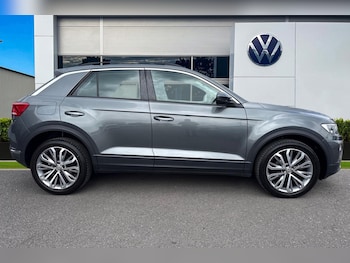 Used Volkswagen T-Roc 2019 for sale - 78964751: Photo