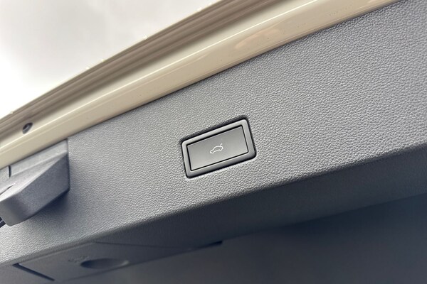 Used Volkswagen T-Roc 2025 for sale - 75820086: Photo 30