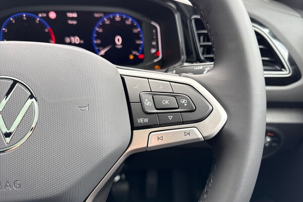 Used Volkswagen T-Roc 2025 for sale - 75820086: Photo 44
