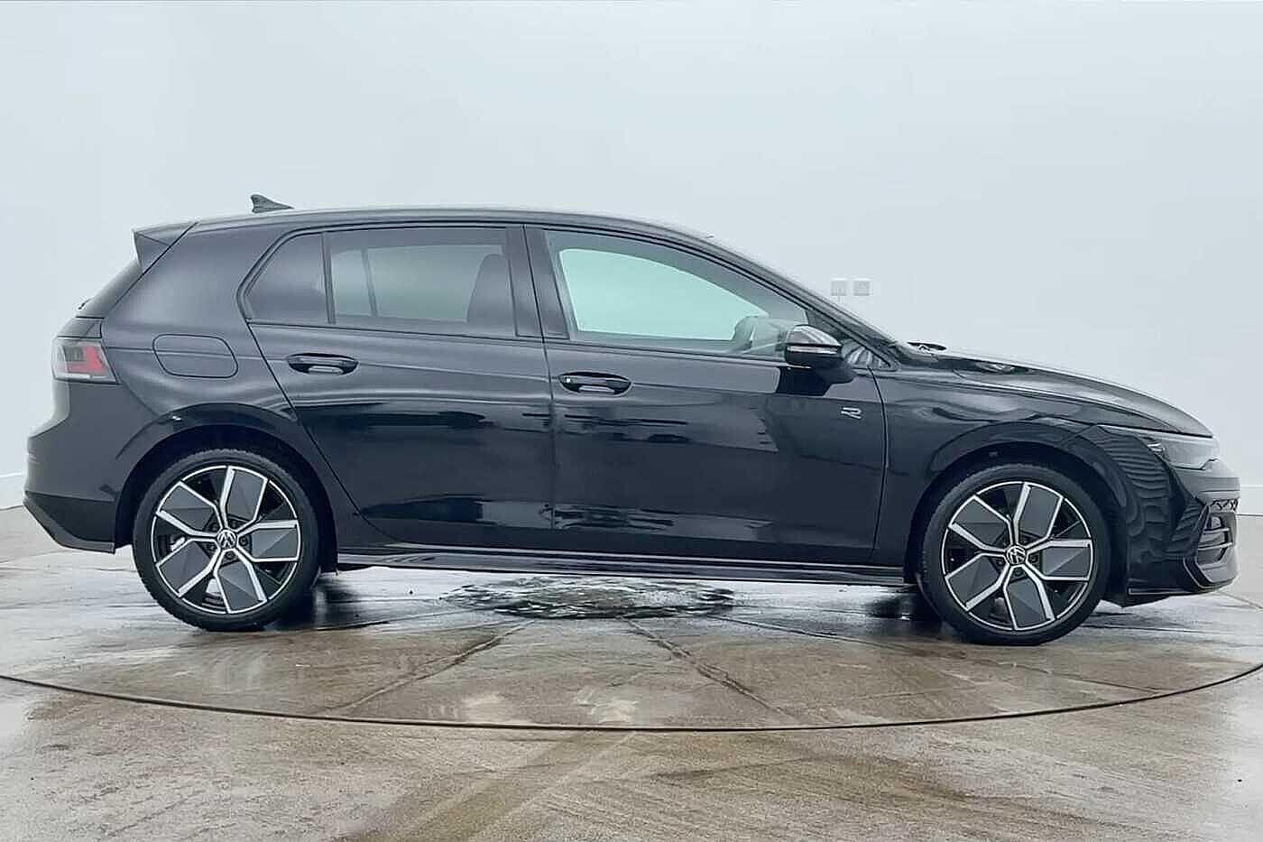 Used Volkswagen Golf 2025 for sale - 77297421: Photo 4