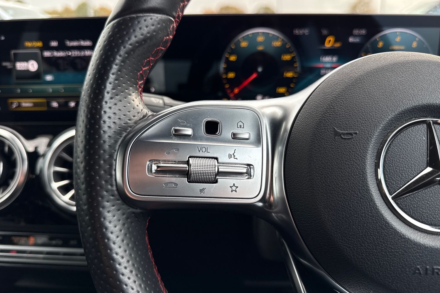 Used Mercedes-Benz GLA 2022 for sale - 76460952: Photo 43