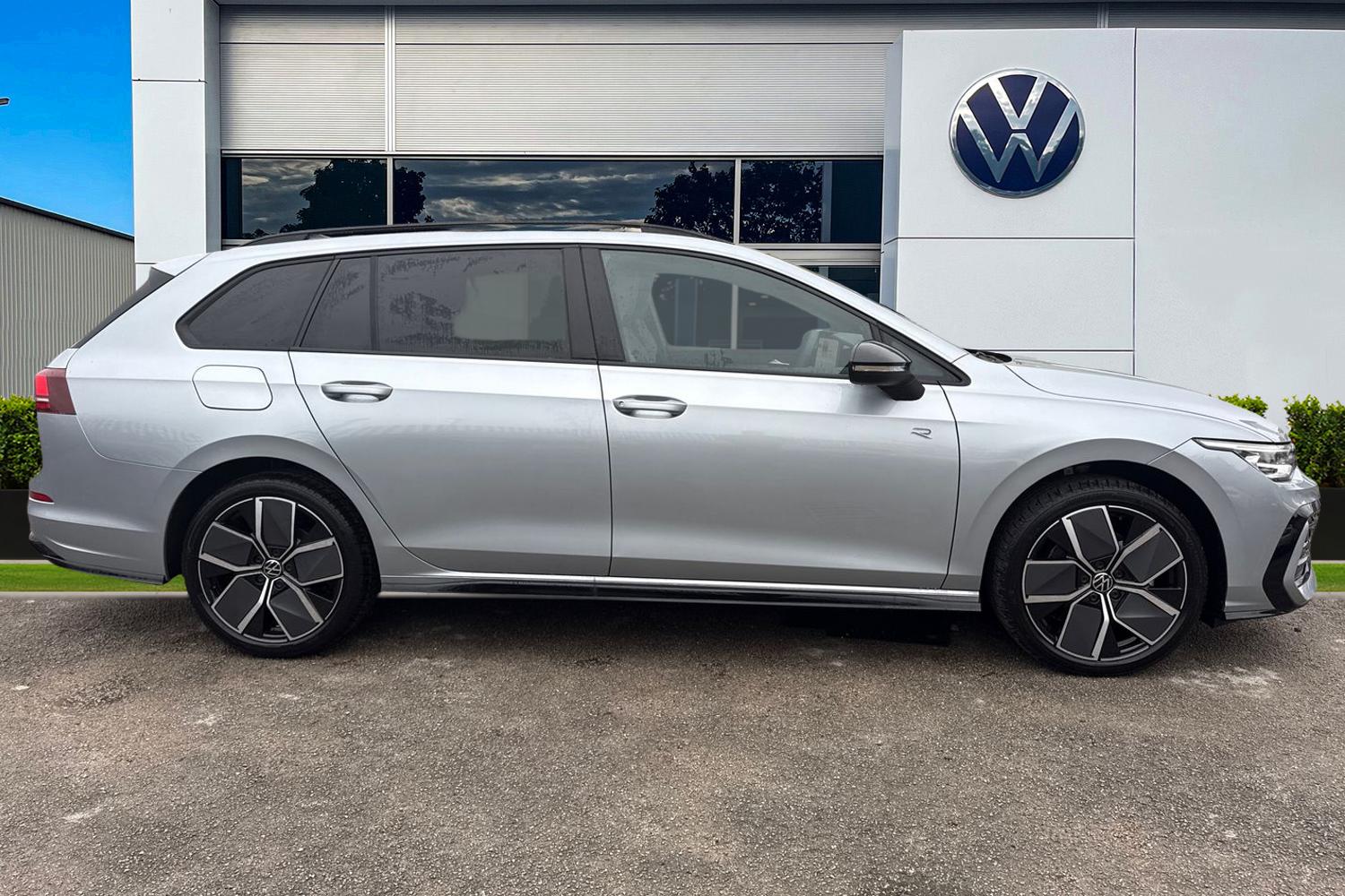 Used Volkswagen Golf 2025 for sale - 77037317: Photo 3