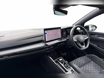 Used Volkswagen Golf 2024 for sale - 79151695: Photo