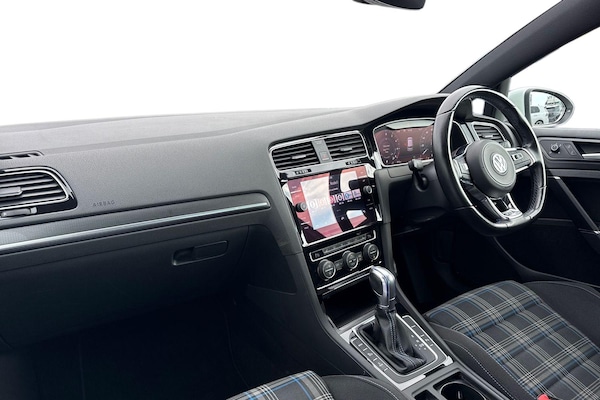 Used Volkswagen Golf 2017 for sale - 76148942: Photo 15