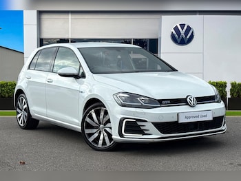 Volkswagen - Golf