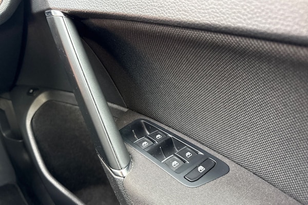 Used Volkswagen Golf 2017 for sale - 76148942: Photo 21