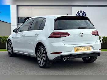 Used Volkswagen Golf 2017 for sale - 76148942: Photo 2
