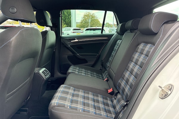 Used Volkswagen Golf 2017 for sale - 76148942: Photo 35
