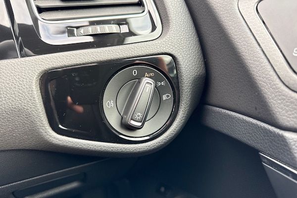 Used Volkswagen Golf 2017 for sale - 76148942: Photo 39