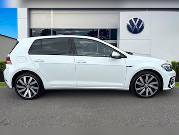 Used Volkswagen Golf 2017 for sale - 76148942: Photo 3
