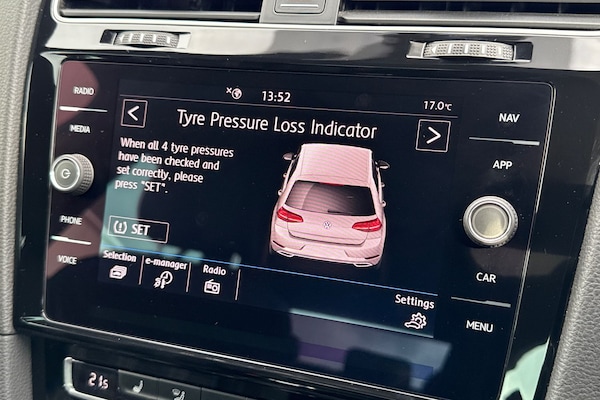Used Volkswagen Golf 2017 for sale - 76148942: Photo 52