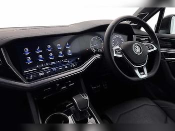 Used Volkswagen Touareg 2019 for sale - 77593608: Photo