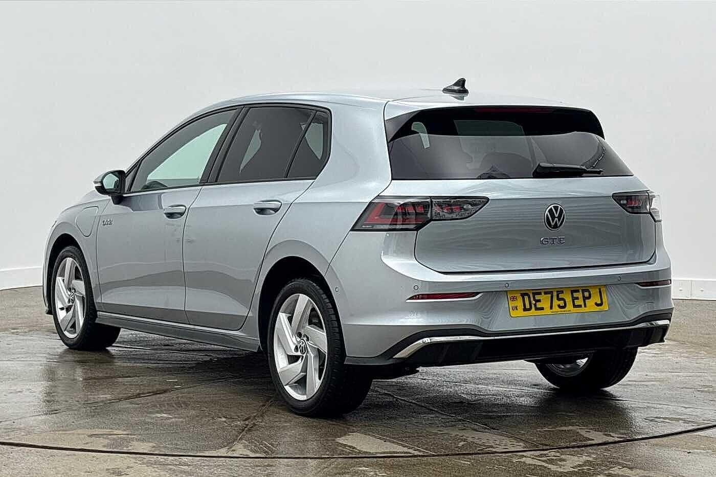 Used Volkswagen Golf 2025 for sale - 77733760: Photo 3