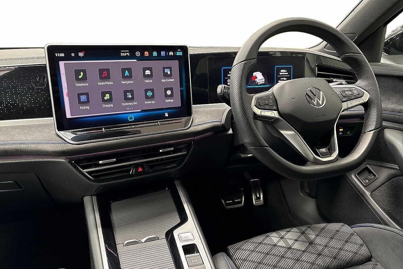 Used Volkswagen Passat 2025 for sale - 77236039: Photo 2