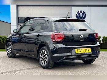 Used Volkswagen Polo 2021 for sale - 76158295: Photo 2