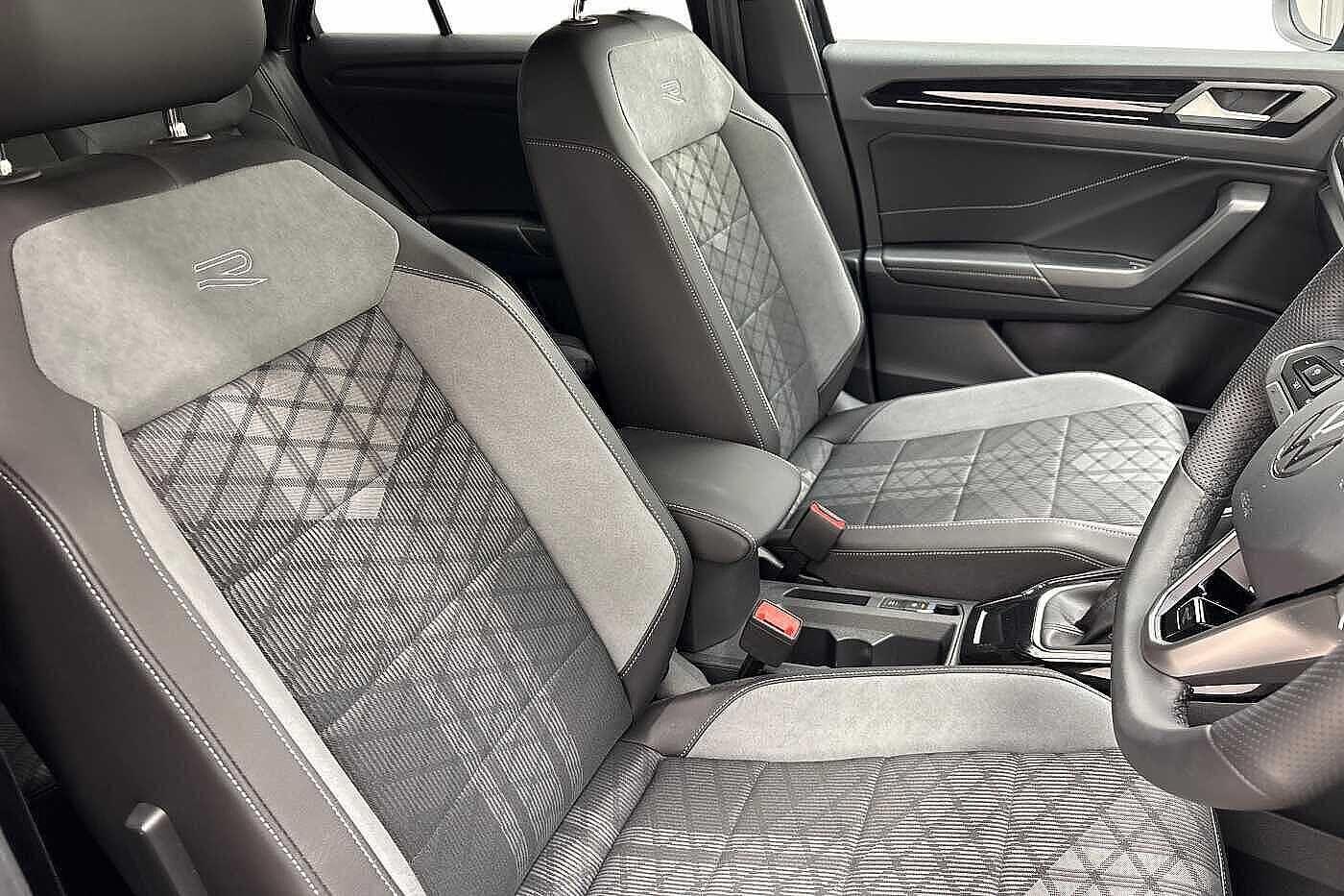 Used Volkswagen T-Roc 2025 for sale - 76379892: Photo 10