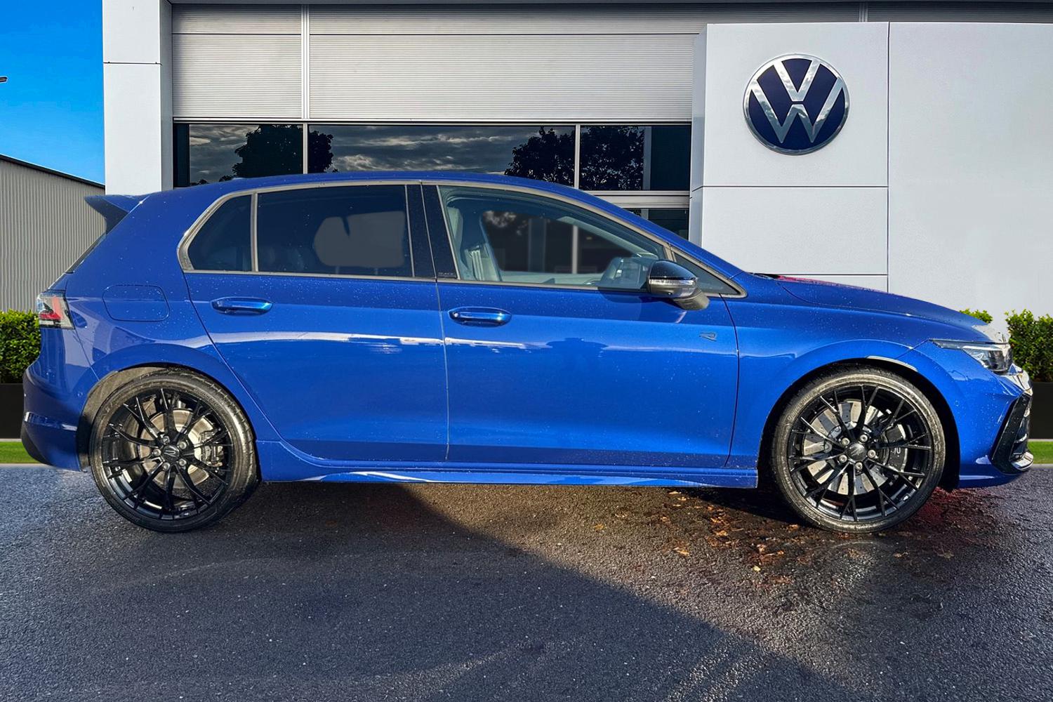 Used Volkswagen Golf 2025 for sale - 76750792: Photo 3