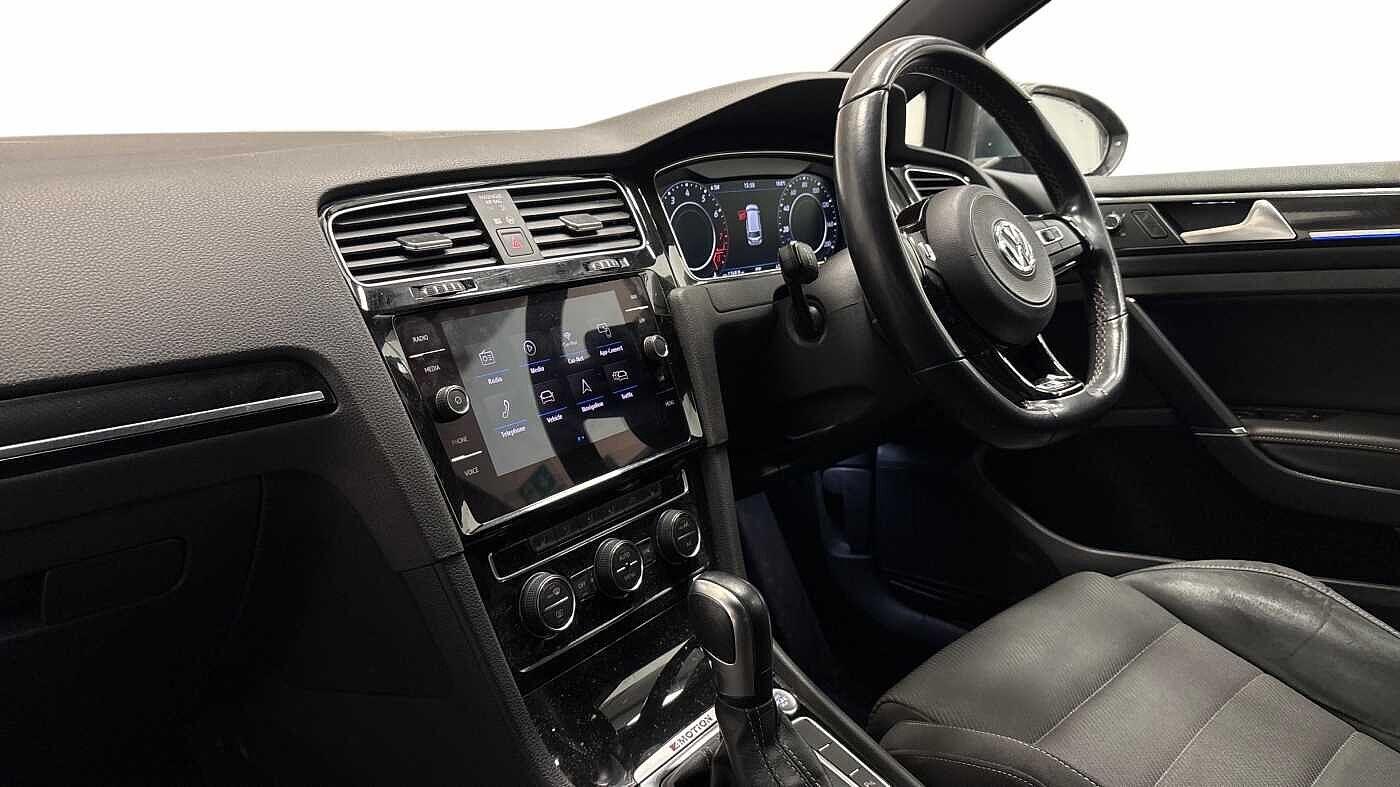 Used Volkswagen Golf 2020 for sale - 77798418: Photo 2