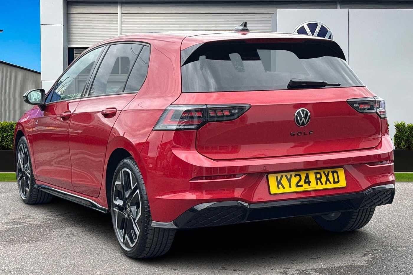 Used Volkswagen Golf 2024 for sale - 76641743: Photo 3