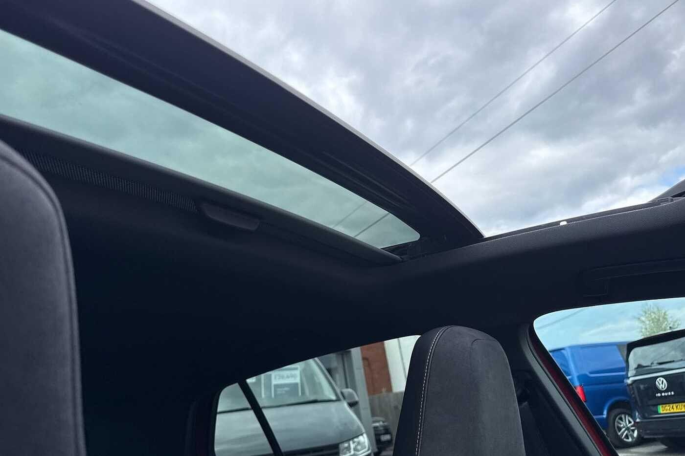 Used Volkswagen Golf 2024 for sale - 76641743: Photo 48