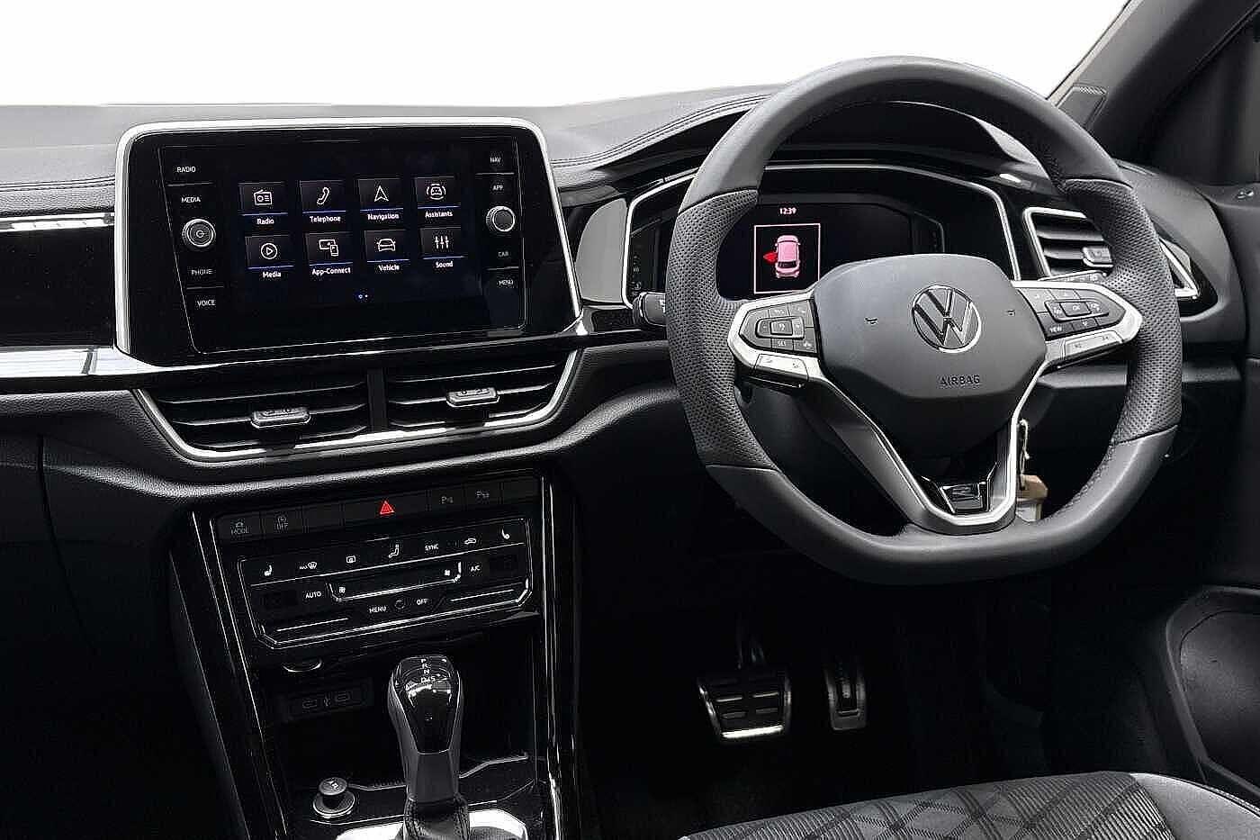 Used Volkswagen T-Roc 2025 for sale - 76617111: Photo 2