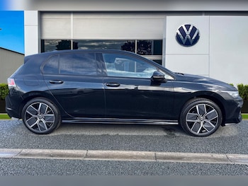 Used Volkswagen Golf 2025 for sale - 76353140: Photo