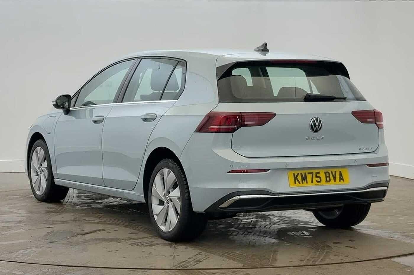 Used Volkswagen Golf 2025 for sale - 77472968: Photo 3