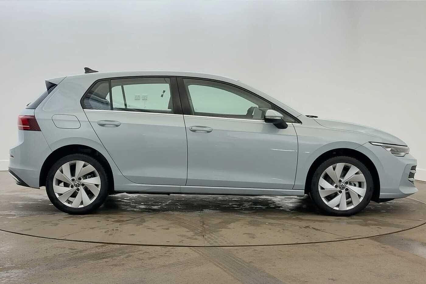 Used Volkswagen Golf 2025 for sale - 77472968: Photo 4