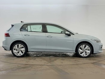 Used Volkswagen Golf 2025 for sale - 77472968: Photo