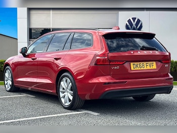Used Volvo V60 2018 for sale - 78851916: Photo