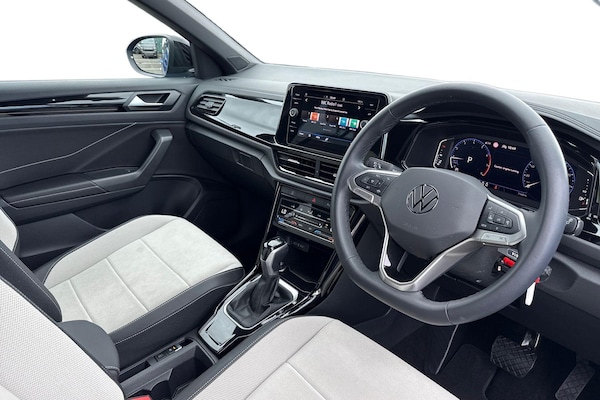 Used Volkswagen T-Roc 2023 for sale - 75995930: Photo 13