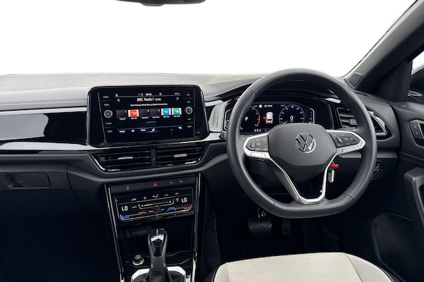 Used Volkswagen T-Roc 2023 for sale - 75995930: Photo 17