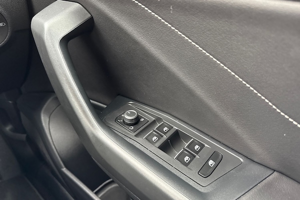 Used Volkswagen T-Roc 2023 for sale - 75995930: Photo 20