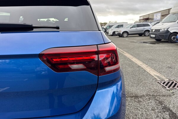 Used Volkswagen T-Roc 2023 for sale - 75995930: Photo 25